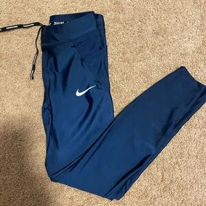 Nike crops leggings small
